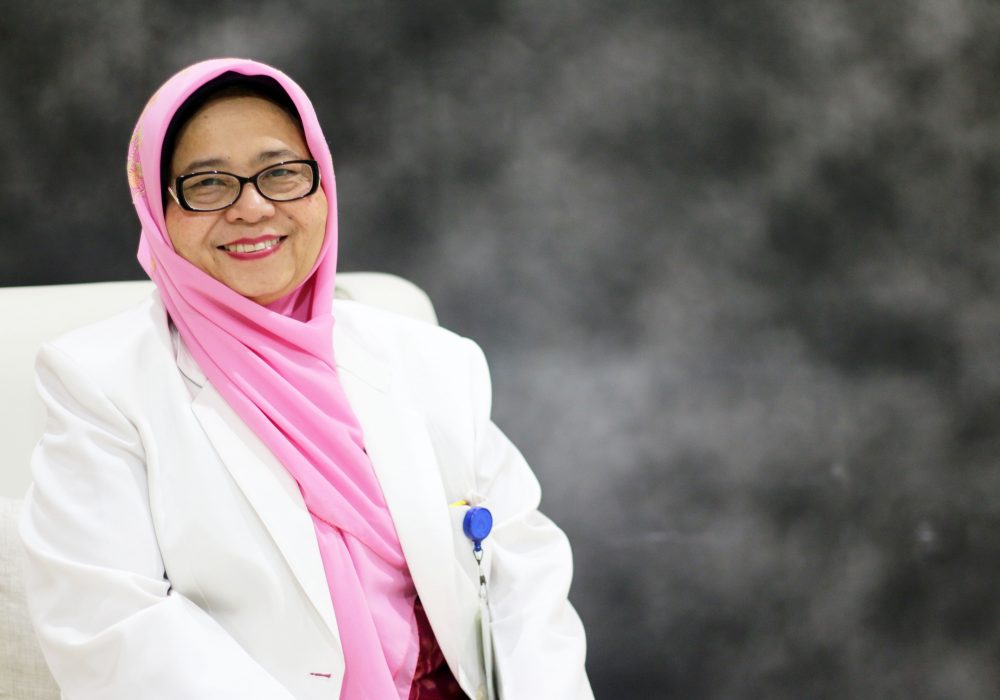 dr. Etty Sumiyeti, Sp.P, M.Kes - Spesialis Paru tuberkulosis